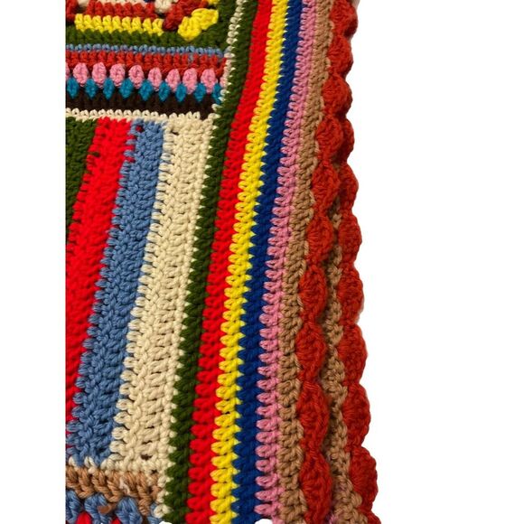 VTG Handmade Granny Square Crocheted Blanket-Approx 72x59 - Picture 8 of 9